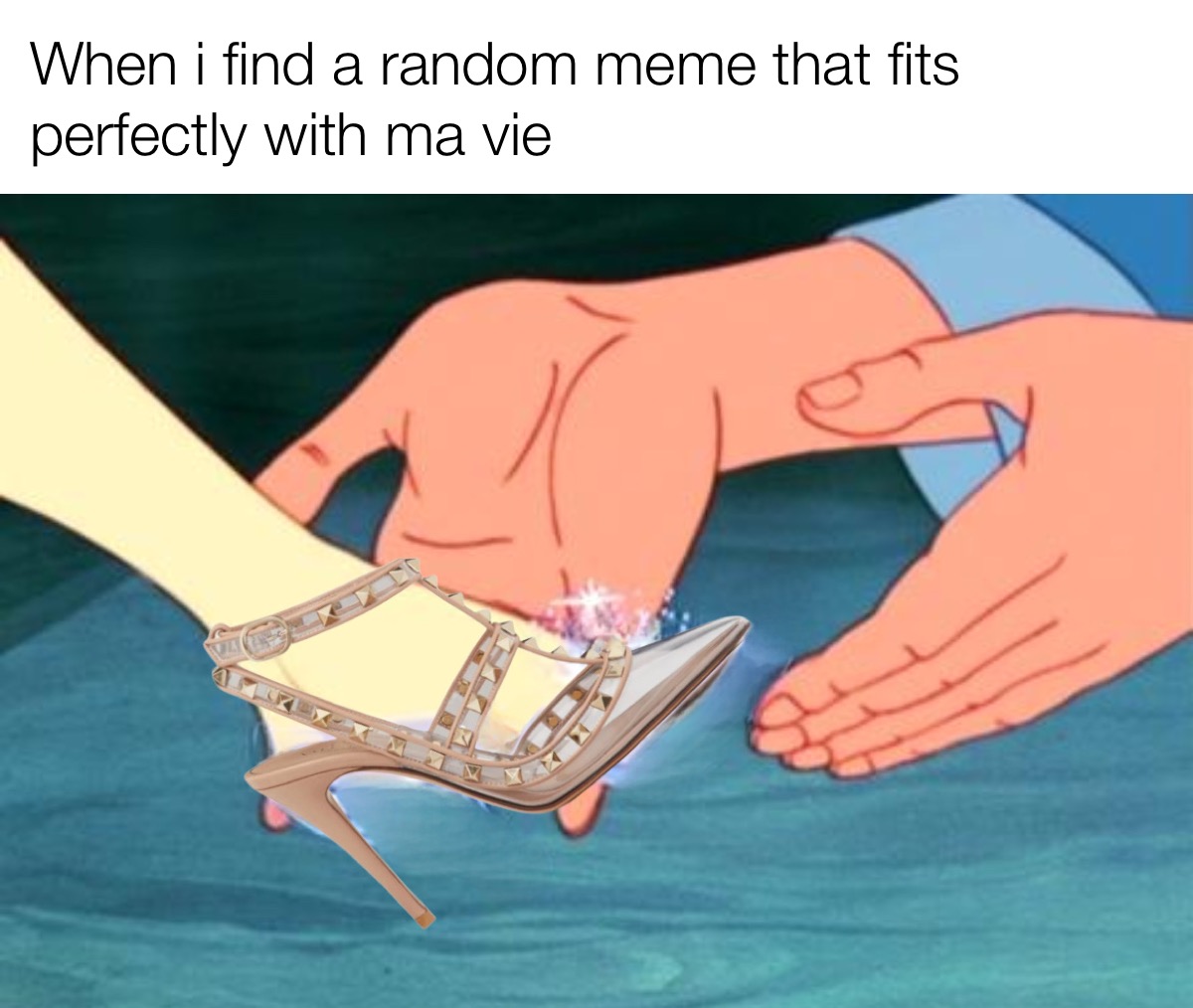 Meme Cendrillon créé pour la collection transparente de Valentino